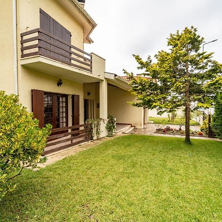 Amorosa Villa, 500M From The Beach By House And People Exterior photo