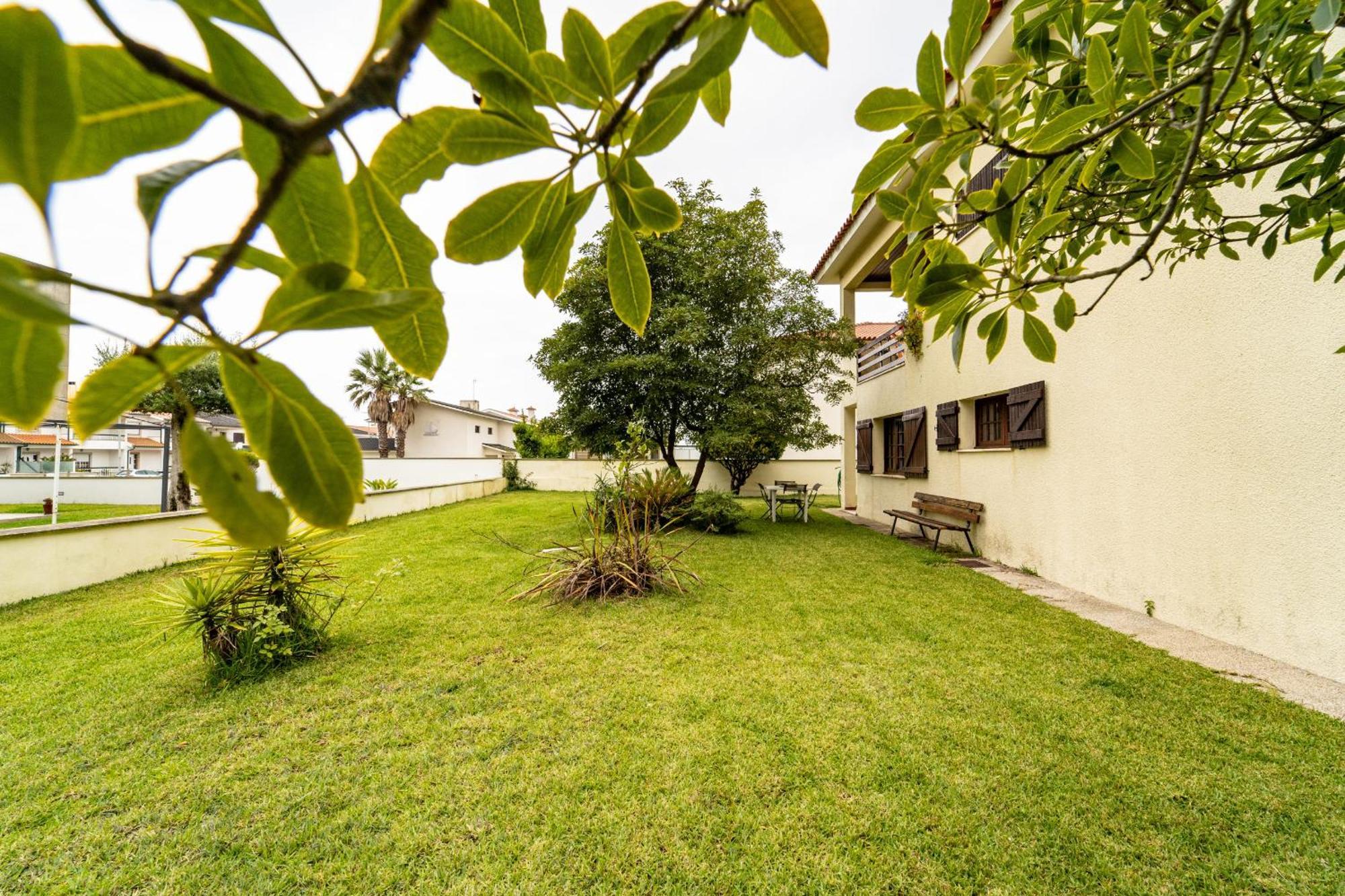 Amorosa Villa, 500M From The Beach By House And People Exterior photo
